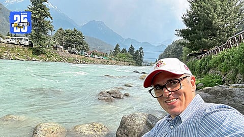 Pahalgam: Selfie taken by Chief Minister Umardullah after the cabinet meeting