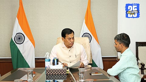 Nilesh Lanke meeting Sarbananda Sonowal to discuss the need for a multimodal logistic hub