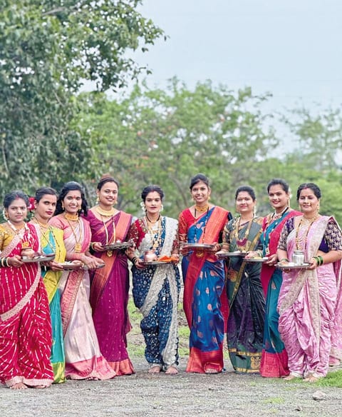 तळेगाव ढमढेरे परिसरात वटपौर्णिमा सण साजरा