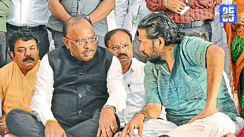 Chandrashekhar Bawankule and Bacchu Kadu