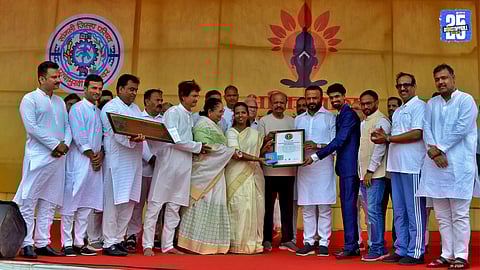 sangli 5.5 Lakh Citizens Set Record in Devotional Yoga