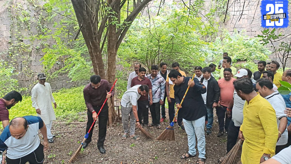 Cleanliness drive in garden while garbage piles lie unattended near Mandai and bus stand — a shocking contrast!