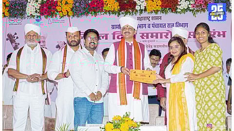 Social Service with Dignity: Dr. Poonam Raut Felicitated by Maharashtra CM