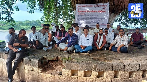 Group Secretary Agitation in satara