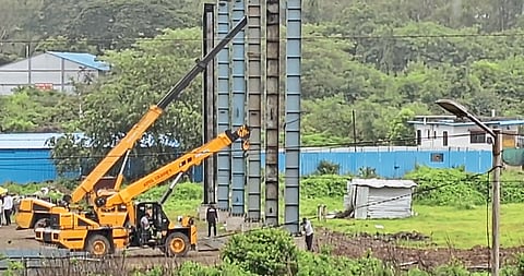 कचरा संकलन केंद्राचे काम बंद पाडले