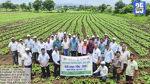 Farmers at Wathar Station attend a live demo on green gram cultivation as part of an Agriculture Department initiative under the sheti shala program.