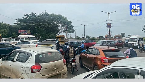Dehuroad Traffic Issues