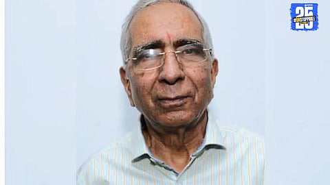 88-year-old Mahesh Chopra from Solapur receives doctorate for analyzing philosophical depth in poetry; a true symbol of lifelong learning.