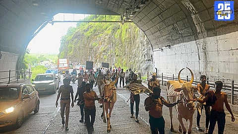 Dramatic Protest Against Crusher in Wai Taluka: Kusgavkar Stages Long March