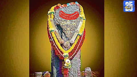 Self-Proclaimed Head Priest of Shani Shingnapur Linked to App Scam