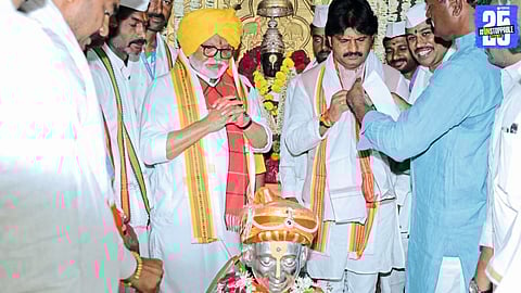Minister Chhagan Bhujbal offering prayers at Sant Savata Maharaj Samadhi as Aran receives A-grade teerthkshetra status