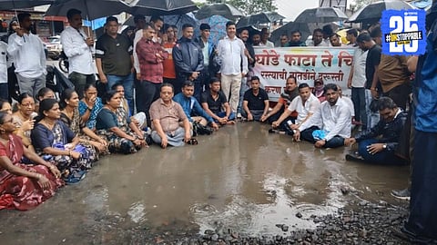 Dighode village Citizens protest on potholes