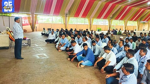 Nitin Shete’s family members addressing the media, demanding SIT probe into Shaneshwar Temple Trust affairs.