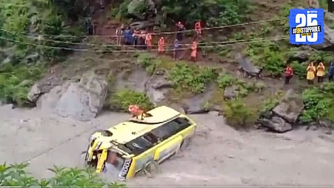 bus carrying ITBP Jawans fell down from the Kullan bridge into River Sindh