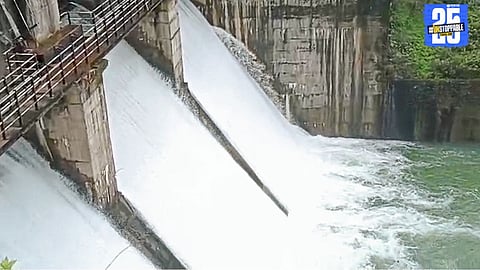 Water released from Mahu Dam amid continuous rainfall, raising concerns of a sudden rise in Kudali River levels – residents advised caution.