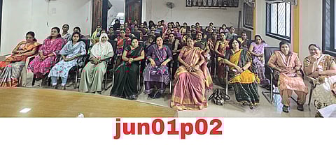 जुन्नरमध्ये महिला सफाई कामगारांचा सन्मान