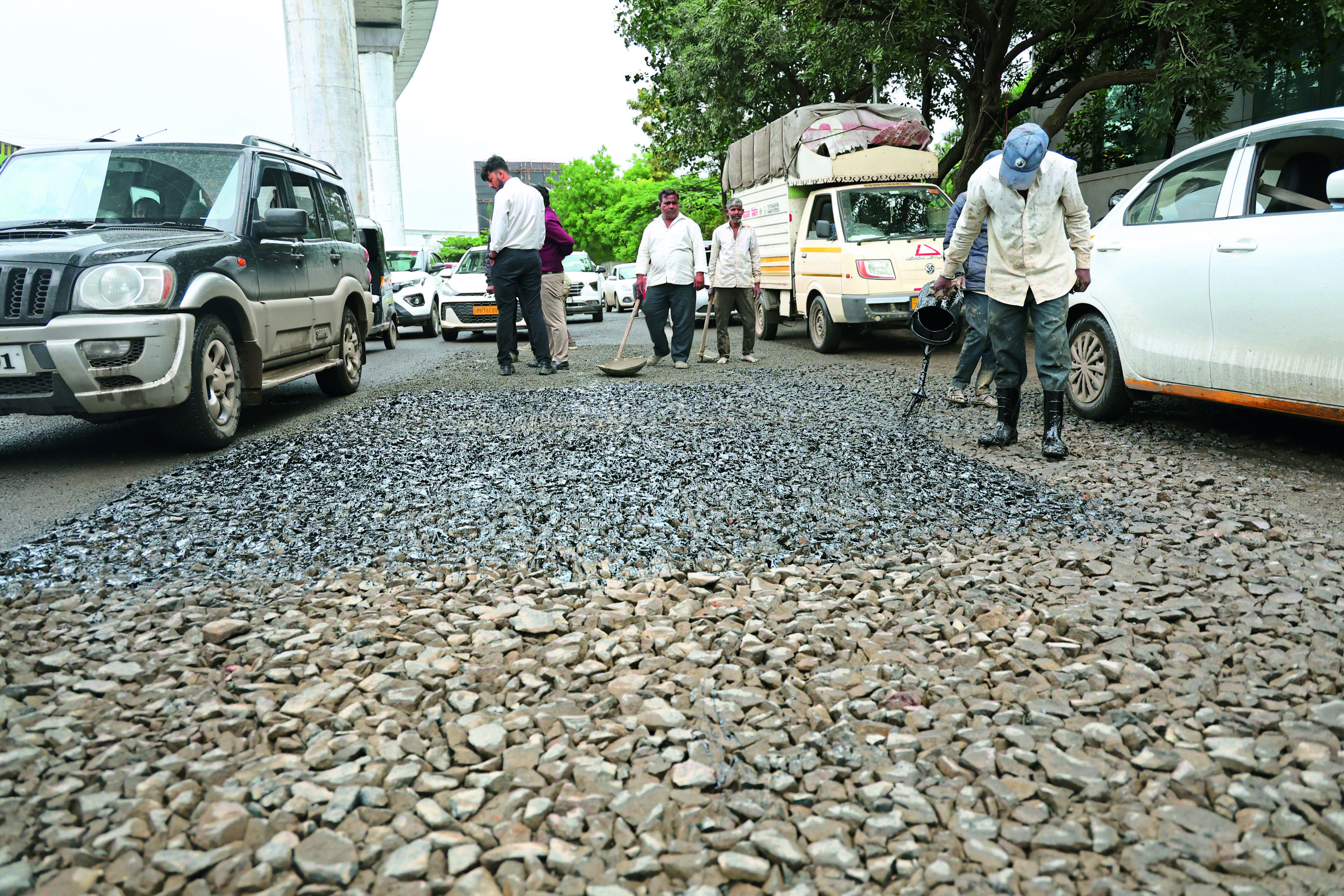 हिंजवडीतील रस्त्यांच्या दुरुस्तीला अखेर मुहूर्त