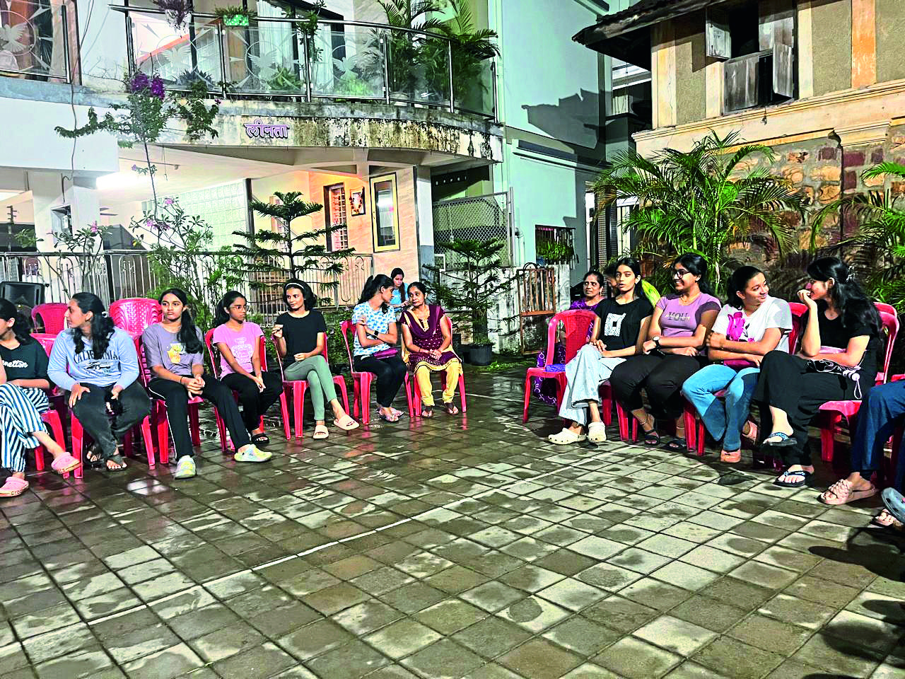 तरुणाईच्या उज्ज्वल भविष्यासाठी गावागावांत चळवळ