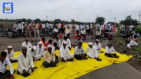 Lingayat Community Blocks Highway in Jevli village