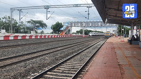 Siddheshwar Express stopping list viral