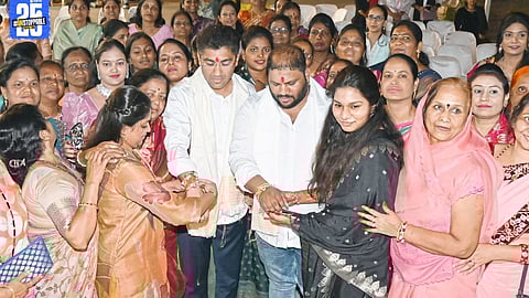 MLA Sangram Jagtap addressing a public meeting on Love Jihad awareness and Rakhi initiative for religious protection.