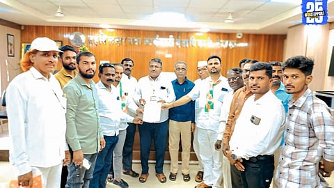 Nevasa Congress march to Tehsil office; memorandum submitted demanding voter data transparency.