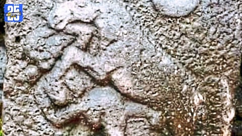 Ancient Gadhegala sculpture discovered at Nimgavjali, a rare archaeological treasure unearthed by Dr. Vijay Vadak.