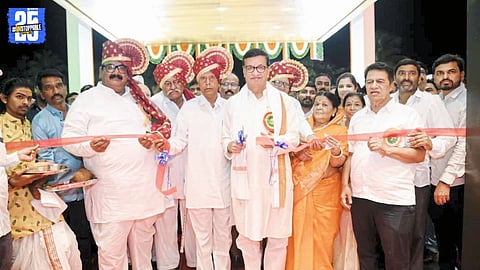 Congress leader Balasaheb Thorat addressing farmers, stressing cadre strength and promising fair sugarcane prices.