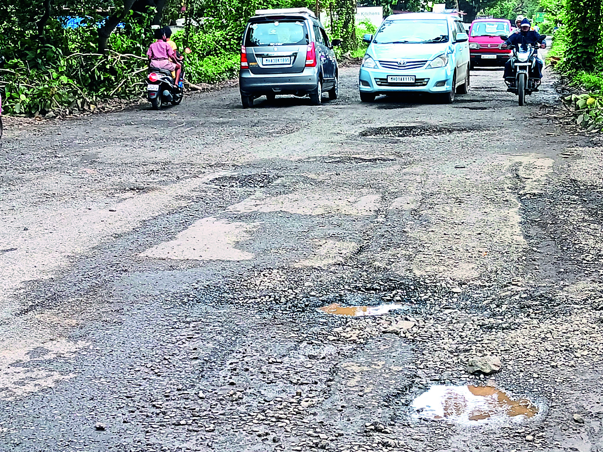 अलिबाग : वडखळ रस्ता खड्डेमय