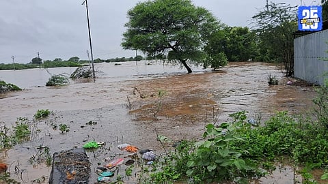 deglur rain water flood