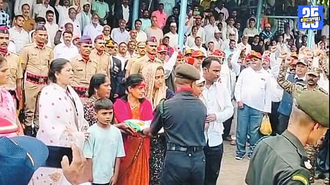 Thousands pay their respects during the state-arranged funeral of martyr Praveen Vaydande at his in-law’s residence."