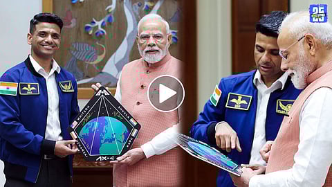 Shubhanshu shukla and pm modi meet video