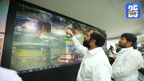 Eknath Shinde visits Mumbai emergency control room 
