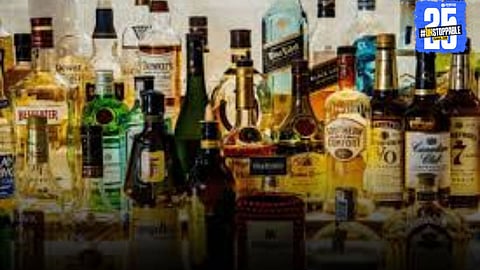 Excise raid in Upalai Khurd – Liquor bottles and 3 vehicles seized; 102 booked in 15 days.”