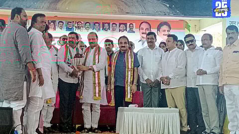 In a major political development, Sunil Patil entered the Nationalist Congress Party along with his supporters at Dahivadi worker convention, boosting NCP’s strength in Satara.