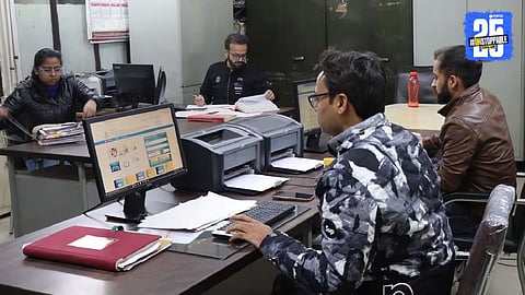 8th pay commission: आठव्या वेतन आयोगात मोठे बदल; सरकारी कर्मचाऱ्यांच्या आरोग्य सुविधेबाबत होणार वेगळा निर्णय?