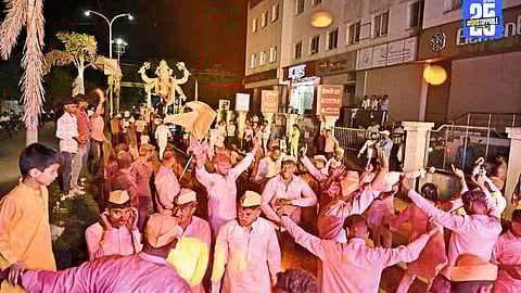 Ahmednagar Welcomes Lord Ganesha with Festive Spirit and Enthusiasm