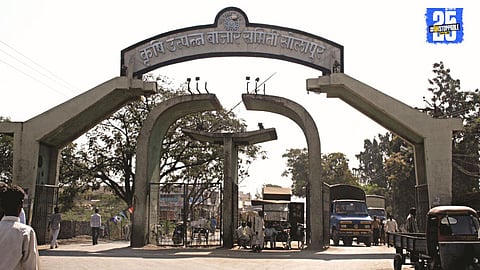 Mane’s political chair shaky amid Gore-Kalyashetti influence and alleged Deshmukh secret pact in Solapur politics.