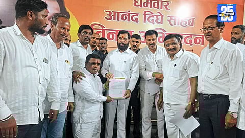 Swabhimani Shetkari Sanghatana workers officially join Shiv Sena in Ahilyanagar, marking a setback for former MP Raju Shetti.