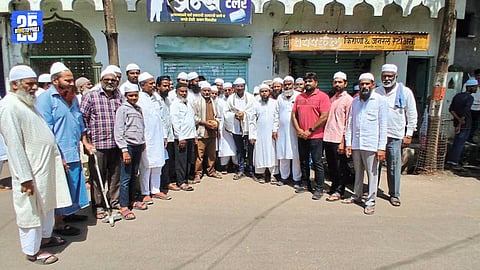 Inspiring Act of Honesty: Malkapur Worker Returns Gold Ring