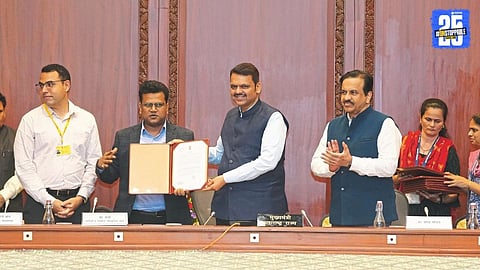 cm devendra fadnavis and naval kishor ram