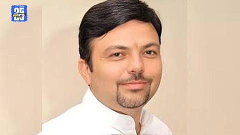 MLA Dr. Ashish Deshmukh has urged the Defence Minister to establish a Defence Corridor in Savner for regional development.