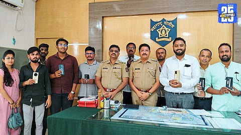 Sangamner police hand over recovered mobile phones worth ₹4 lakh to rightful owners.