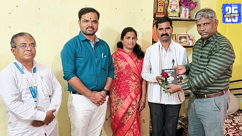 Teachers in Solapur overwhelmed as education officer gifts roses and books during a surprise school visit.