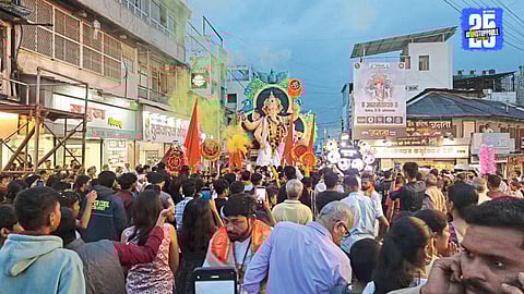 Grand Ganesh visarjan in Satara: 45 public idols immersed with dhol-tasha, fireworks; SP joins lezim performance.
