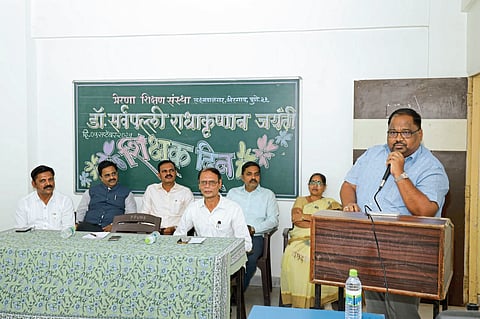 राष्ट्र उभारणीत शिक्षकांचे योगदान मोलाचे : गुजर