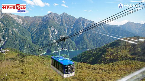 Alpine Route Experience: Discover the breathtaking snow walls of Japan's Alps.