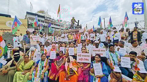 MVA workers in Satara burn copies of the Public Security Bill, raising slogans against the central government.