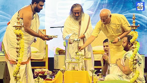 Dr. Mohan Bhagwat addressing Somnath Jyotirlinga Maha Rudra Puja at Mankapur Stadium, stressing spiritual power for world welfare.