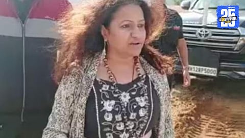 Puja Khedkar: पूजा खेडकरच्या आई मनोरमा यांच्याविरुद्ध गुन्हा; सोमवारी पुन्हा बंगल्याची झडती, नेमकं काय घडलं?